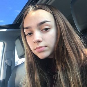 Meet your Posher, Hilary